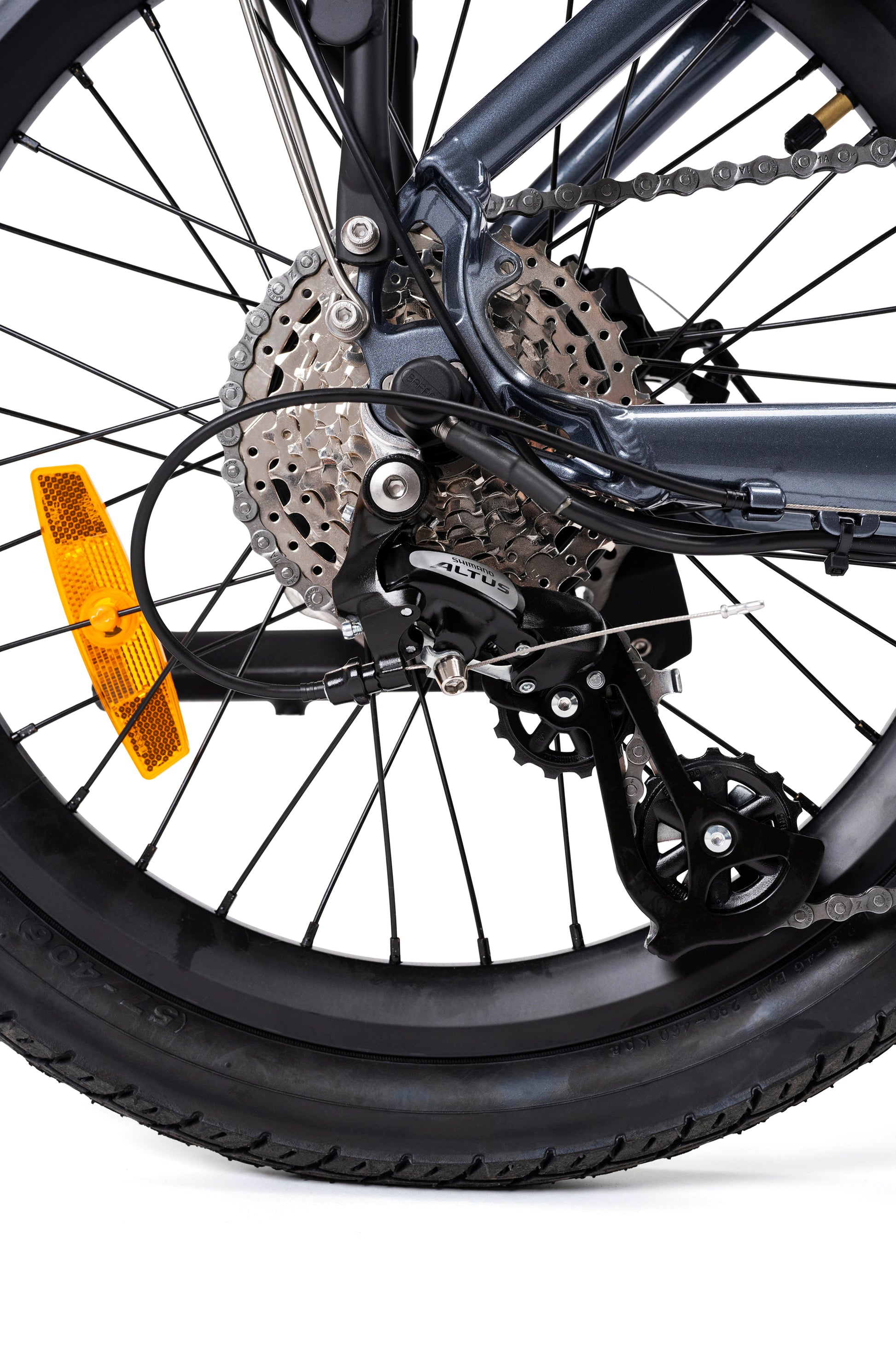 Alba Fold X e-bike Kenda tires